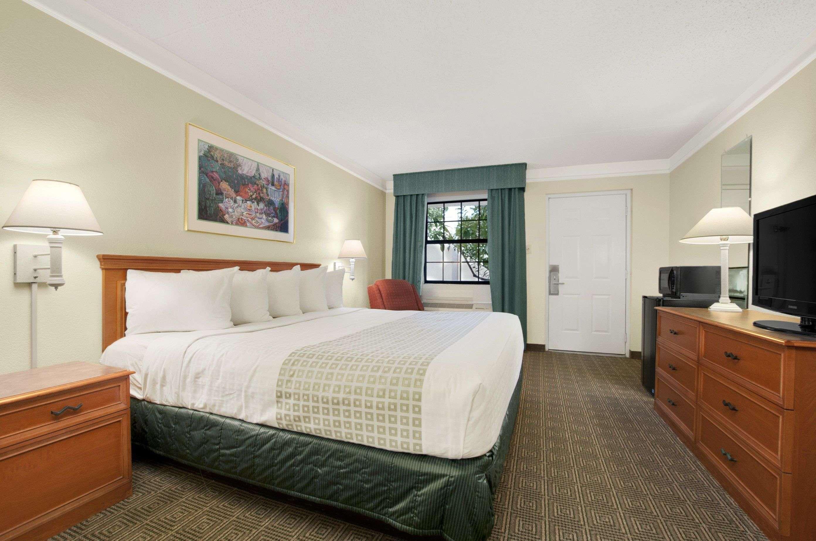 Baymont By Wyndham Longview Motel Buitenkant foto